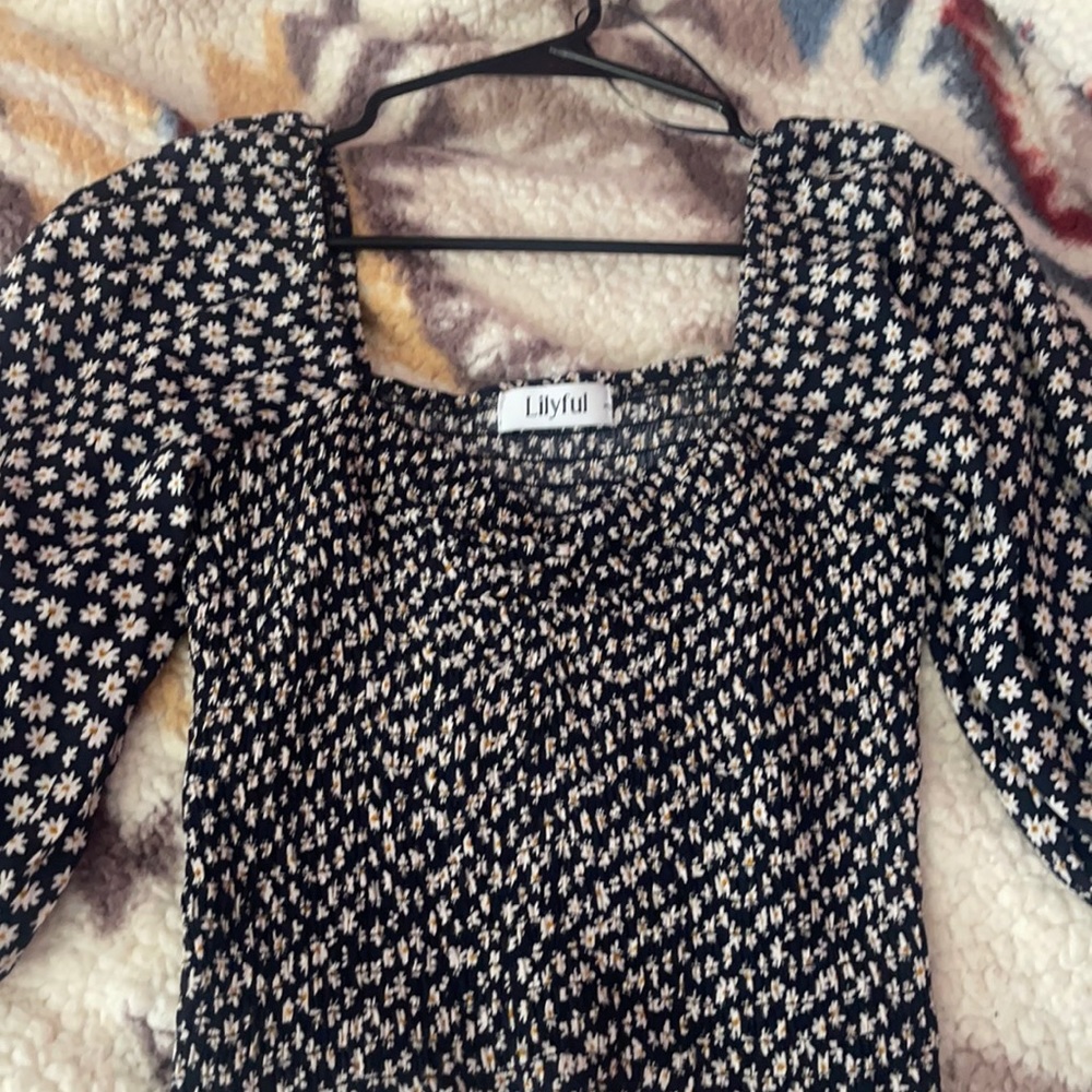 Lilyful top